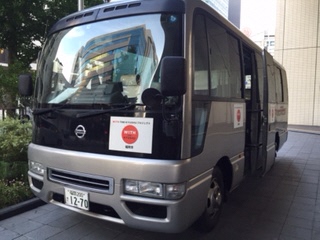 ボランティアの活動風景2：バスの写真