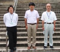 宮城県岩沼市建設部都市計画課派遣・竹下和宏（写真中央）、土木課派遣・牟田口光男（写真右）、復興整備課派遣・福田信幸（写真左）