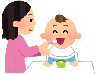 離乳食を食べている赤ちゃん