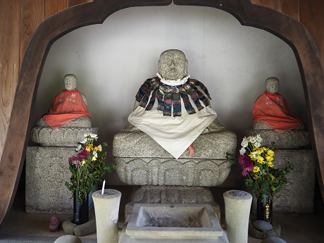 成道寺にある八兵衛地蔵の写真