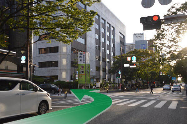 中央区役所交差点の写真