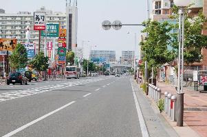 姪浜大通りの様子