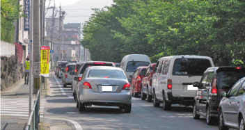 雑餉隈(ざっしょのくま)5号踏切の様子