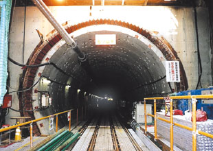雨水管の工事状況の様子