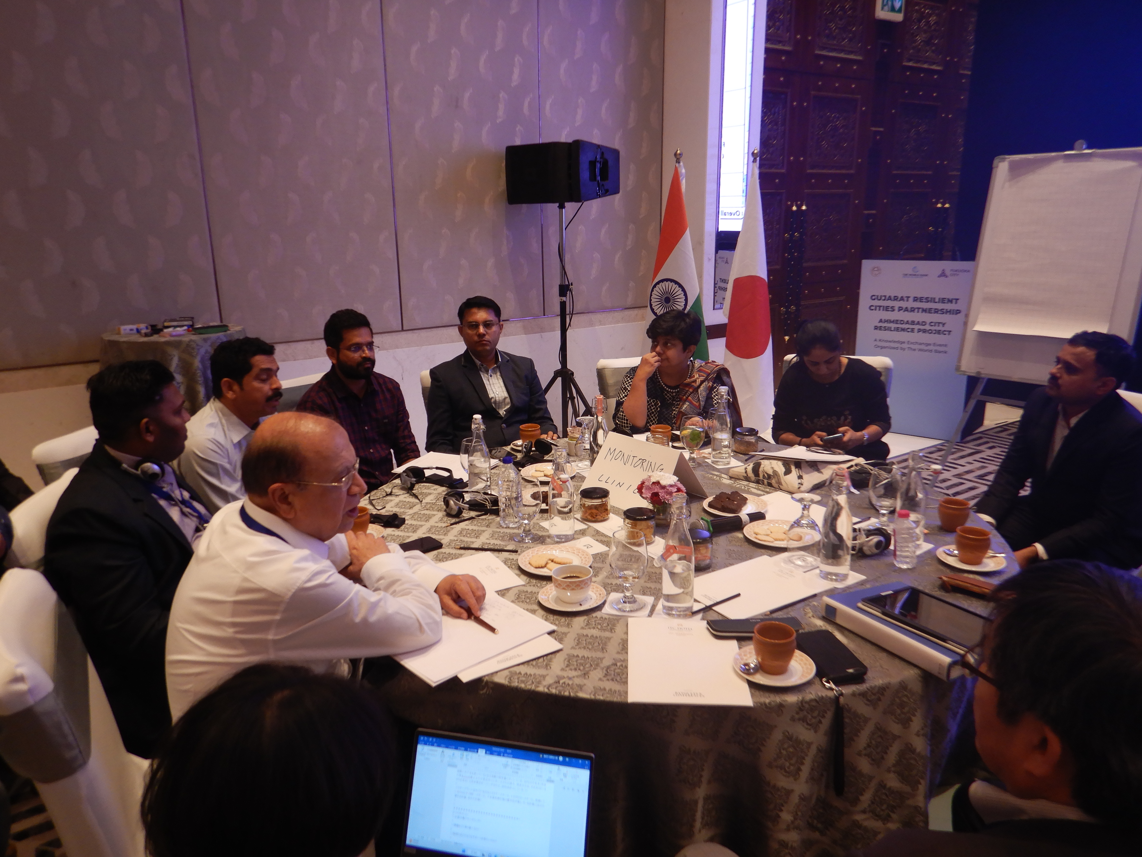 福岡市職員とアーメダバード市職員の意見交換