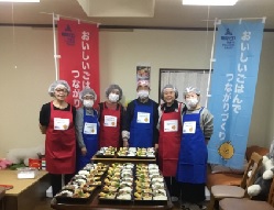 こころふくよか食堂さんの集合写真