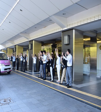 キャラバンカーお見送り１