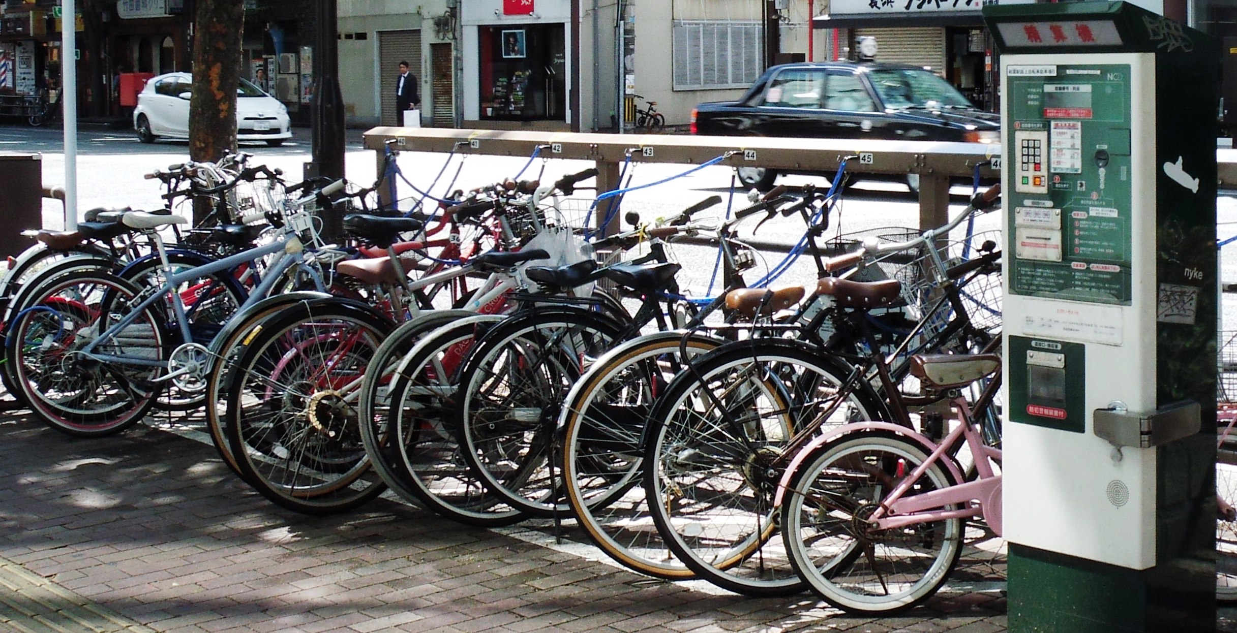 祇園駅路上駐輪場の拡大画像１