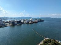 タワーの展望室から見る景色の写真