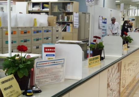 １階窓口（花）