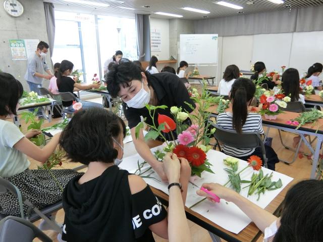 奈良屋公民館フラワーアレンジメント教室１