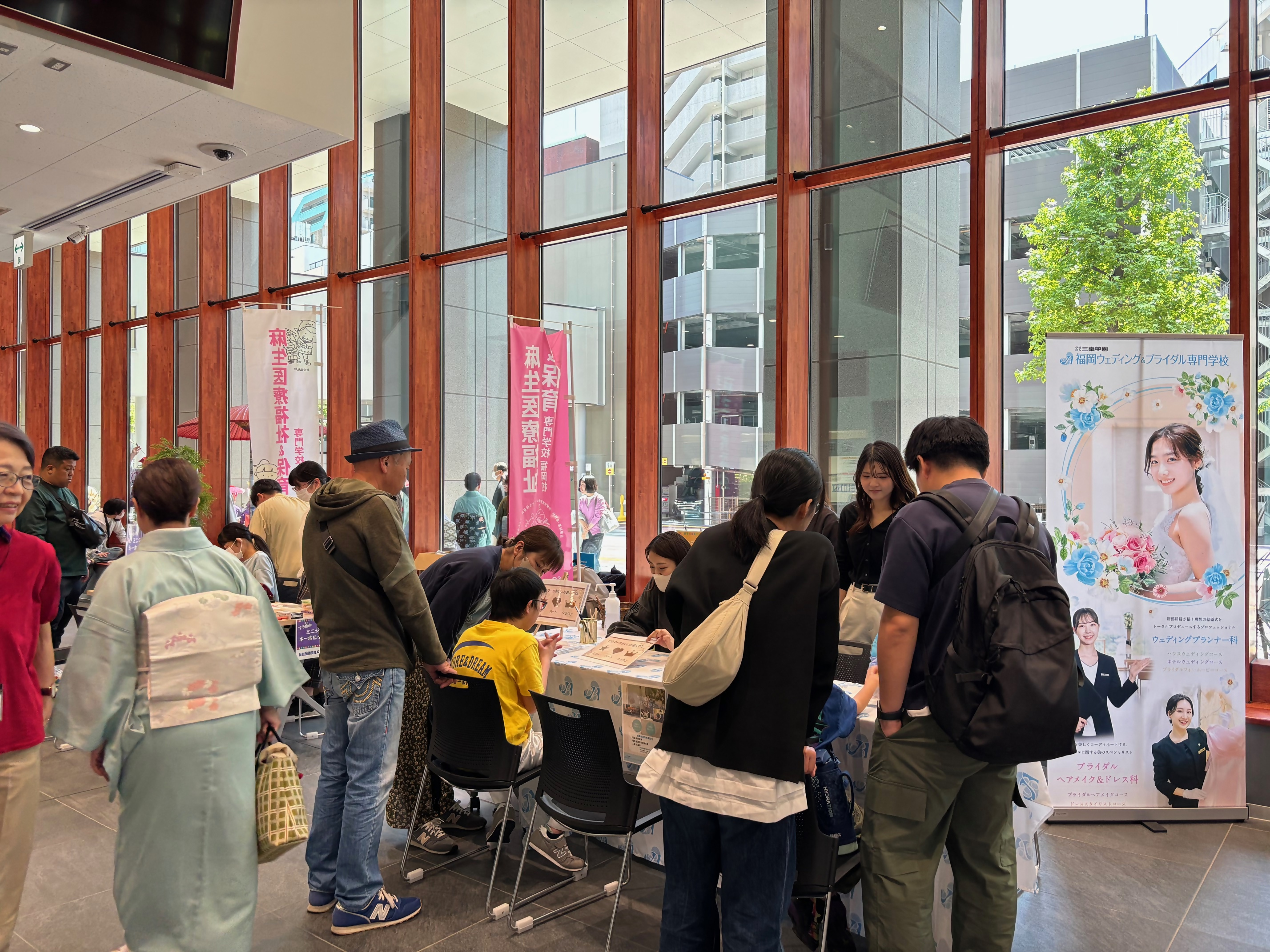 ボディジュエリーハンドマッサージブースの様子