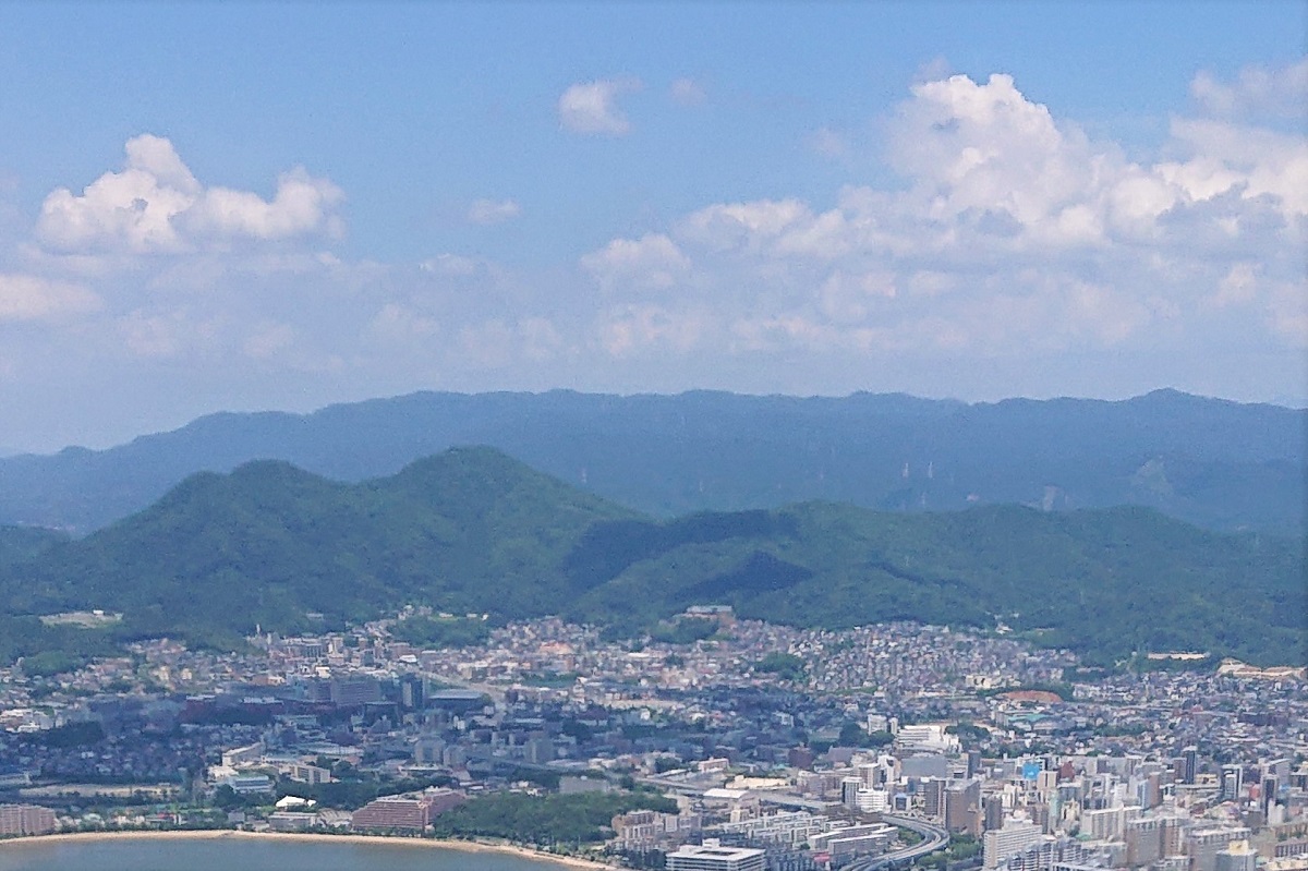 立花山と三日月山