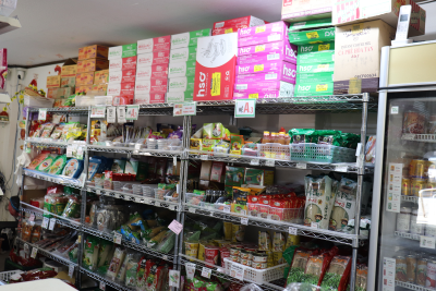 ベトナム食材店の店内