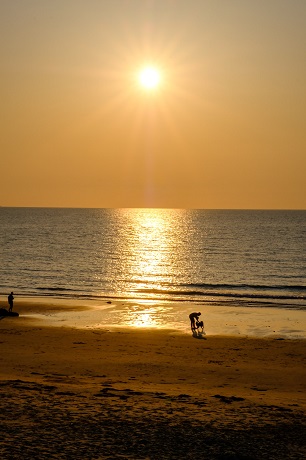 奈多海岸の夕陽　１枚目