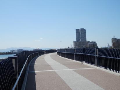 アイランドシティの高層マンションの写真