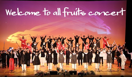 ゴスペルを歌う写真