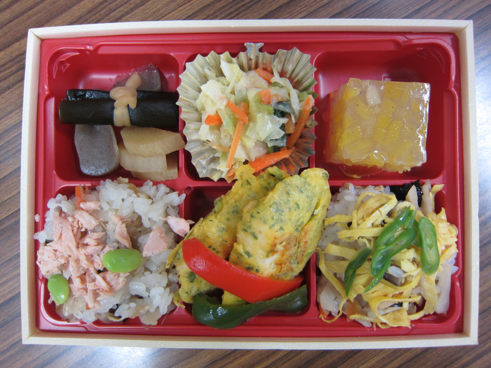 バランスのよい弁当の写真