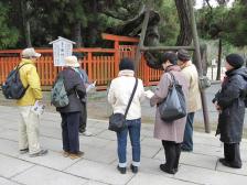 「歴史探訪でのボランティアガイド」の様子の画像