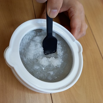 茶こしで代用している写真