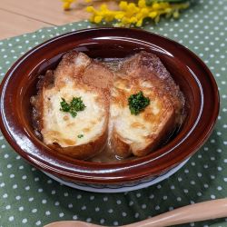 オニオングラタンスープの写真