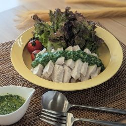 福岡県産鶏むね肉のパセリソースがけ　画像