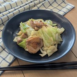 鶏肉とキャベツのバター醤油炒め　画像