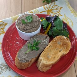 鶏レバーのリエットの写真