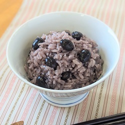 黒豆ご飯の写真