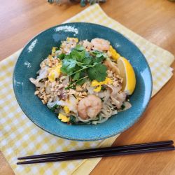 新玉ねぎのタイ風焼きそばの写真