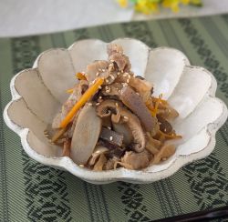 茹で干し大根と豚の炒め煮