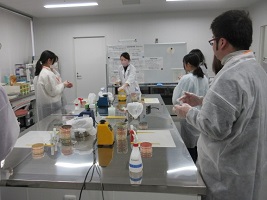 細菌検査体験の写真１