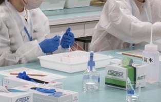 残留農薬検査体験の写真2