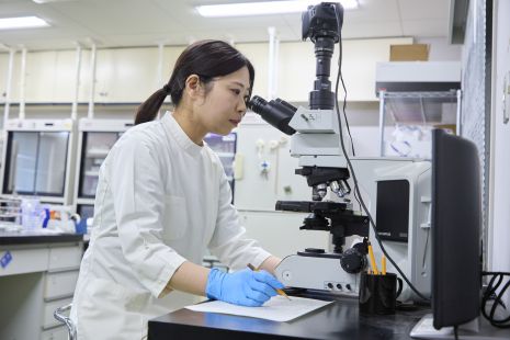 写真、獣医師２