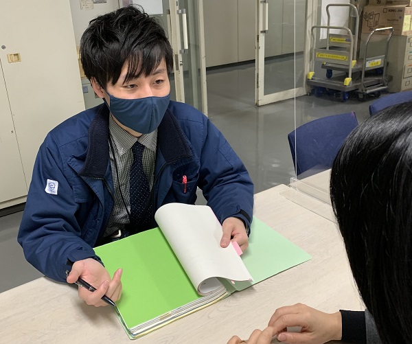 平野さん仕事風景