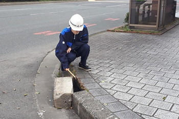 現地での補修作業