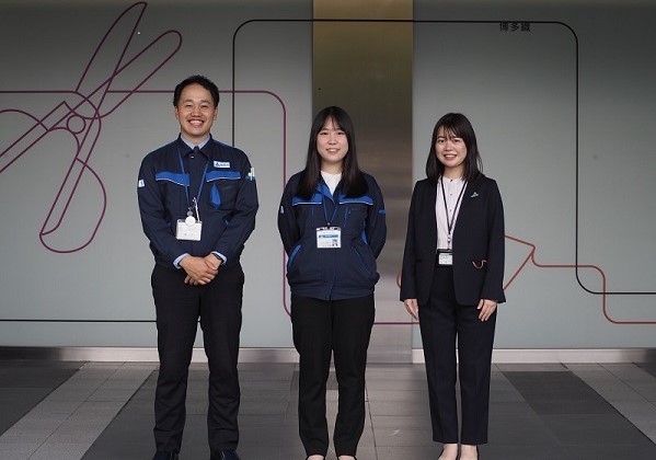 技術職若手座職員談会の集合写真