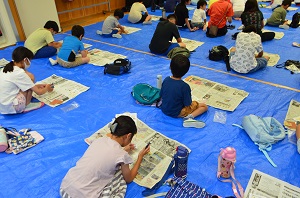 勾玉づくりの様子2