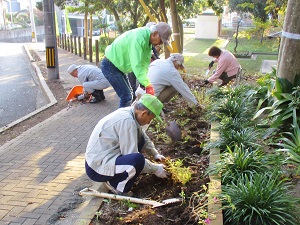 エコガーデンと愉快な仲間たちの活動の様子1