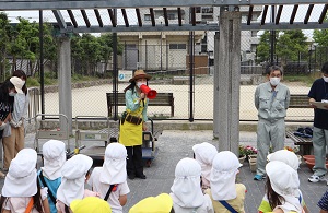 別府西公園花植えの様子1