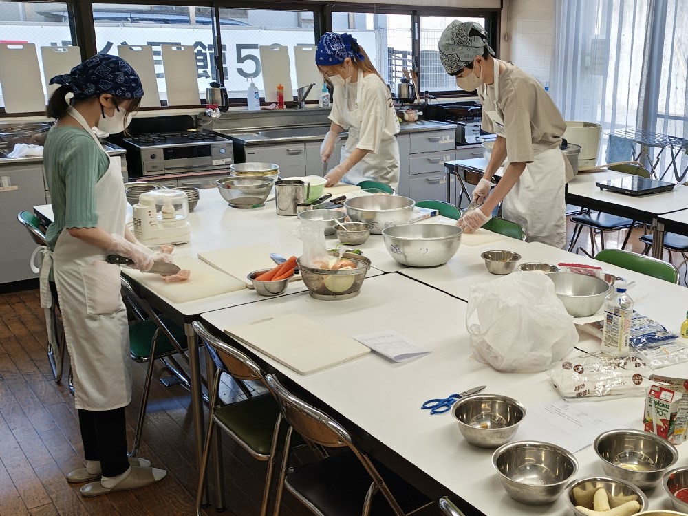 準備をする学生