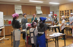 子ども簡単クッキングの様子1