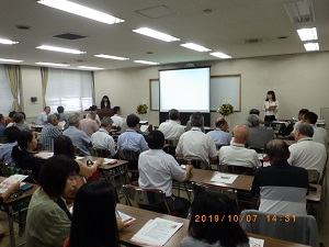 写真：花のまちづくり講演会会場