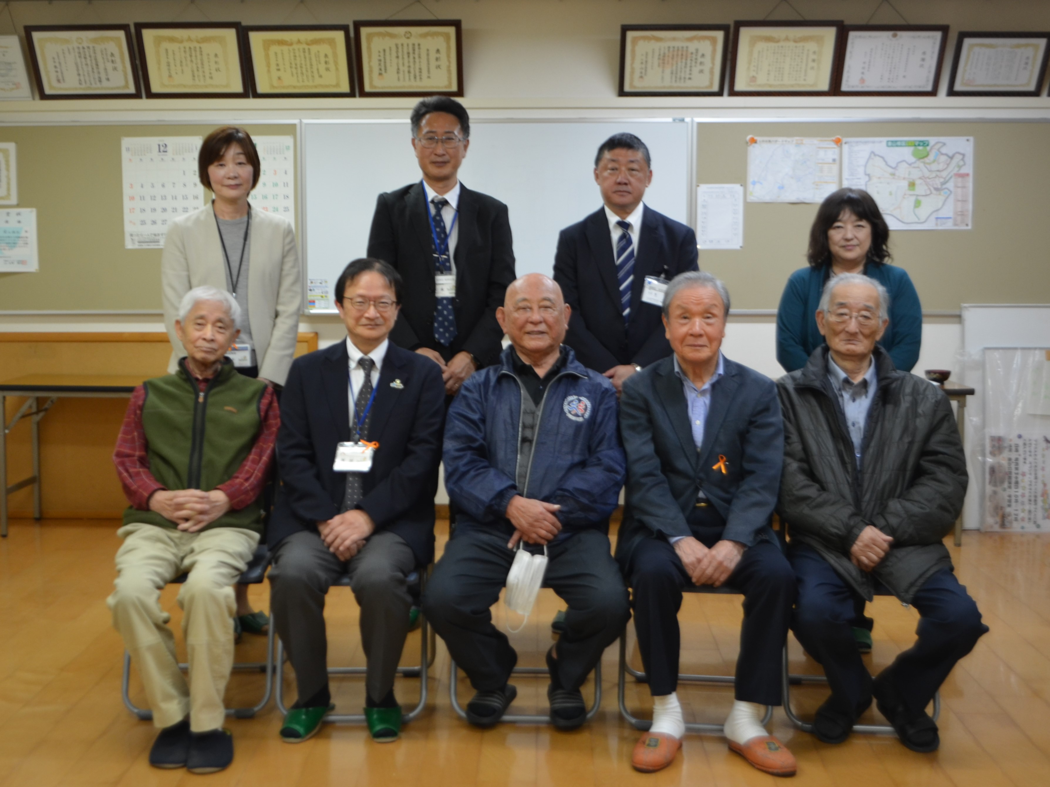 懇談会終了後の集合写真