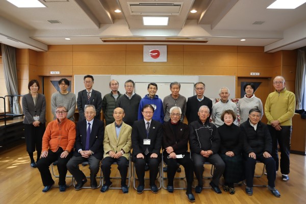 懇談会終了後の集合写真