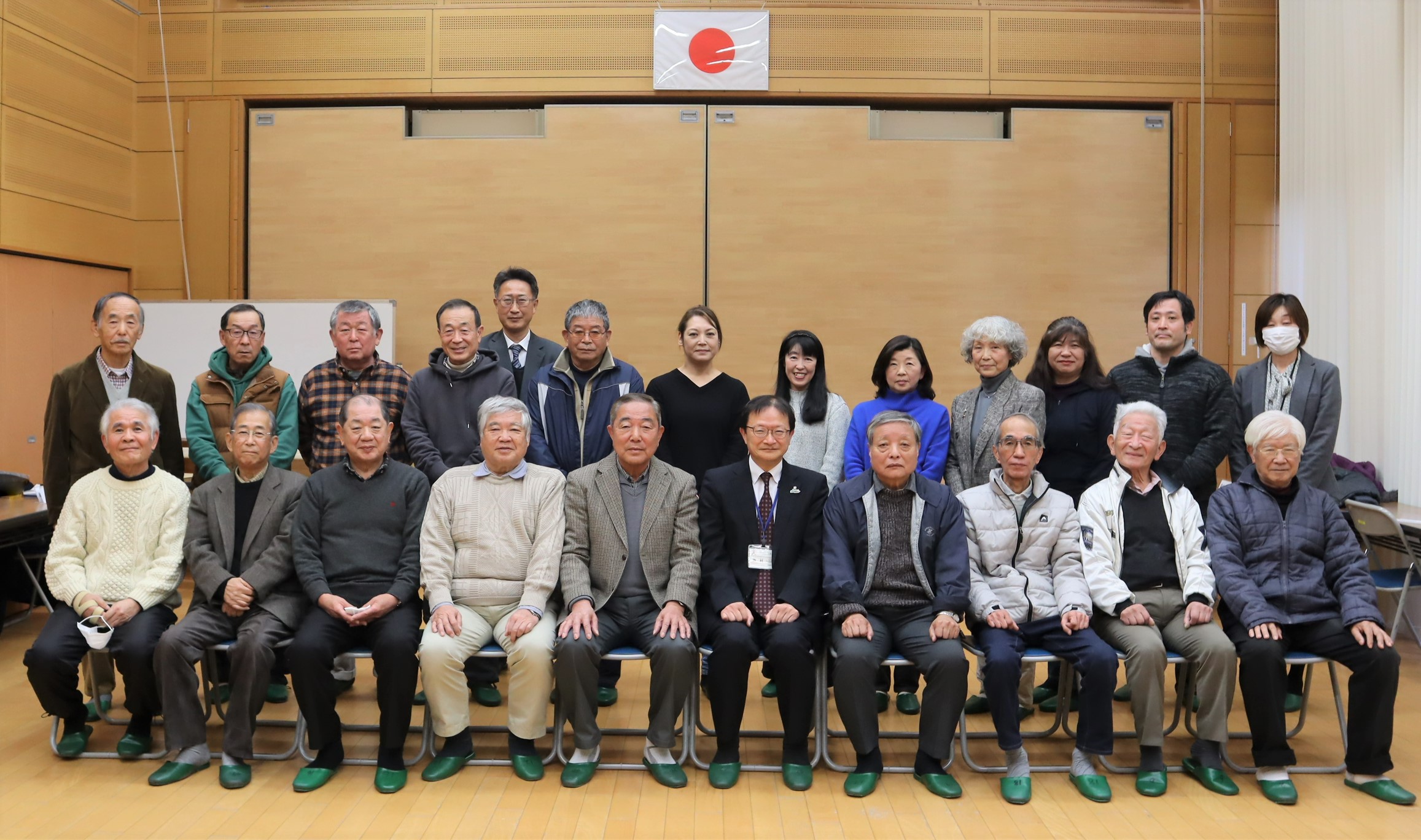 懇談会終了後の集合写真