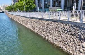 那珂川の修景護岸の写真