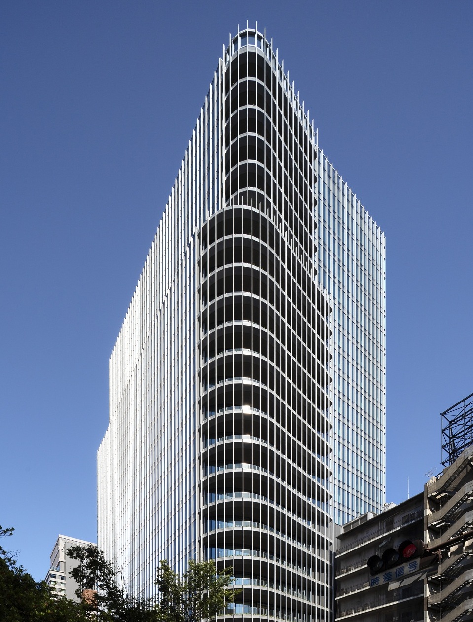 仮称住友生命福岡ビル・天神西通りビジネスセンター建替計画の外観パース