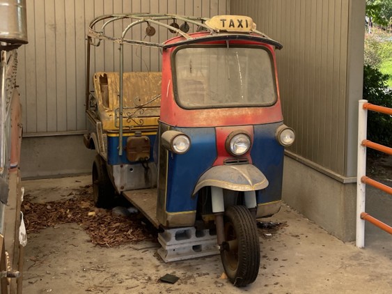 サムローの展示写真(青いろ)