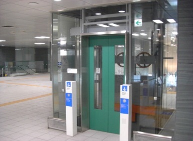 段差解消のエレベーターの画像